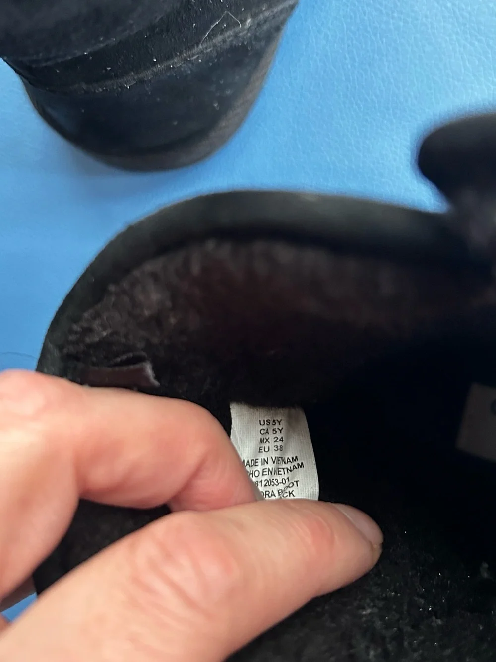 Old Navy Black Kids Plush-Lined Ankle Boots